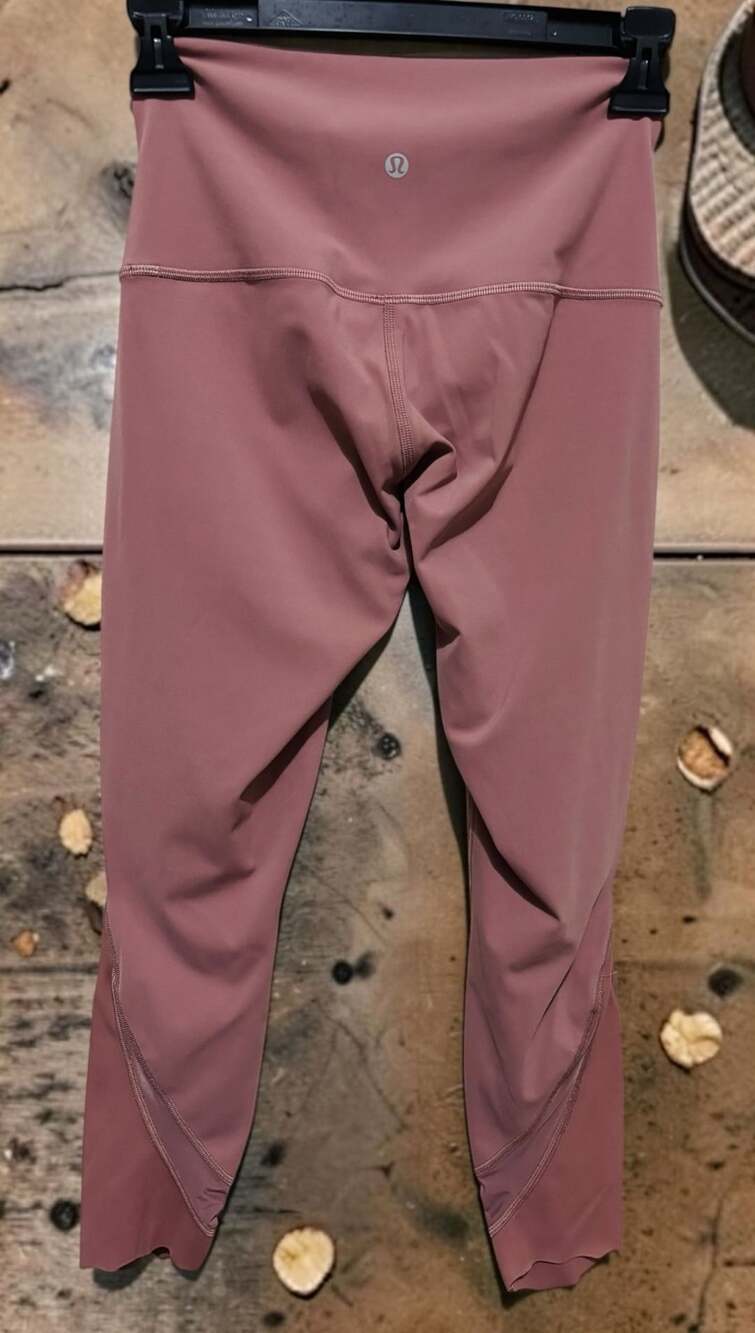 Lululemon Wunder Under Scallop High Rise Crop 23" Pink Size 4 - Picture 10 of 13